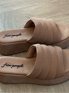 Free People almost paradise Blush Tan Platform Slide Sandals
